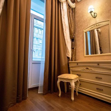 Kyiv Classic Apartment Buitenkant foto