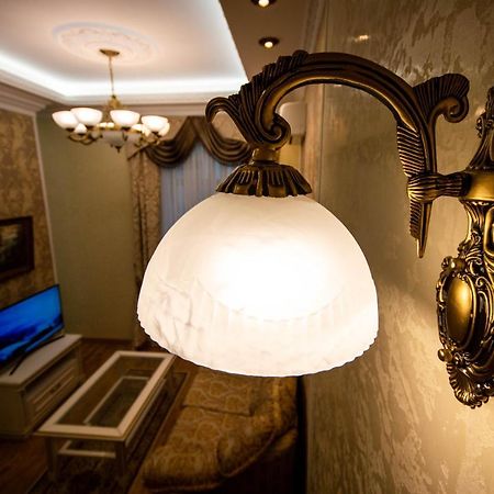 Kyiv Classic Apartment Buitenkant foto