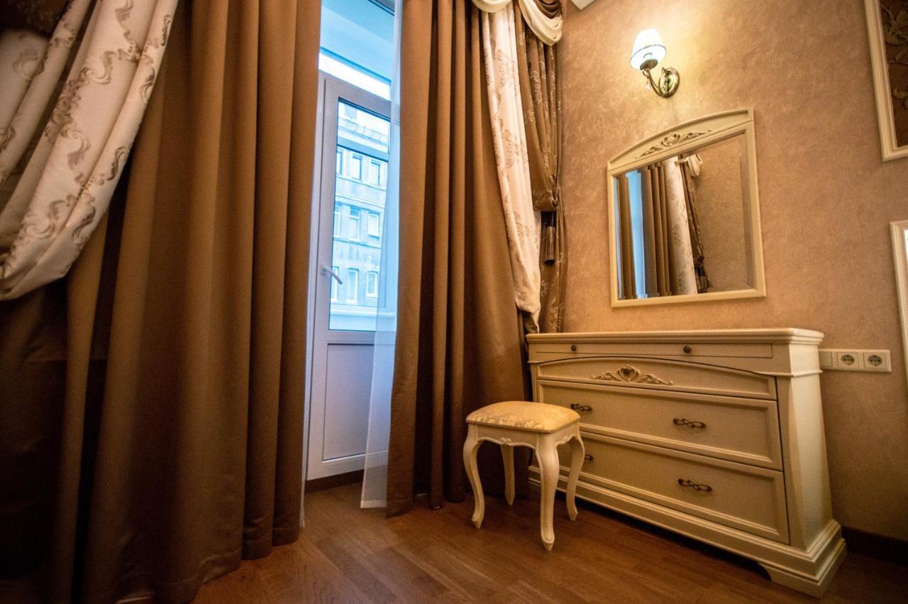 Kyiv Classic Apartment Buitenkant foto
